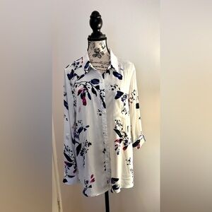 Reitmans White and Blue 3/4 Sleeve Button Down Blouse